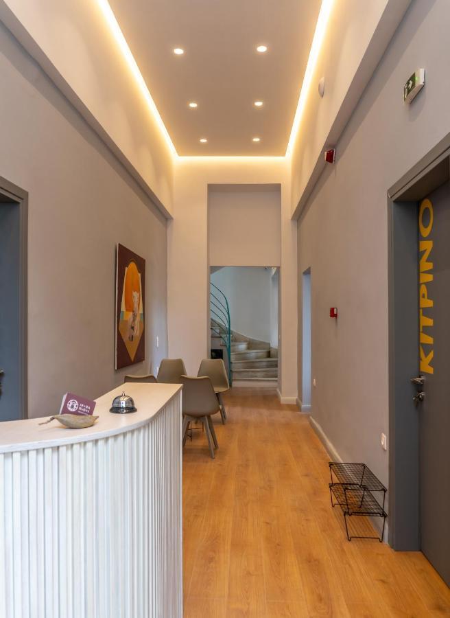 Intra Muros Hostel Heraklion Exteriör bild