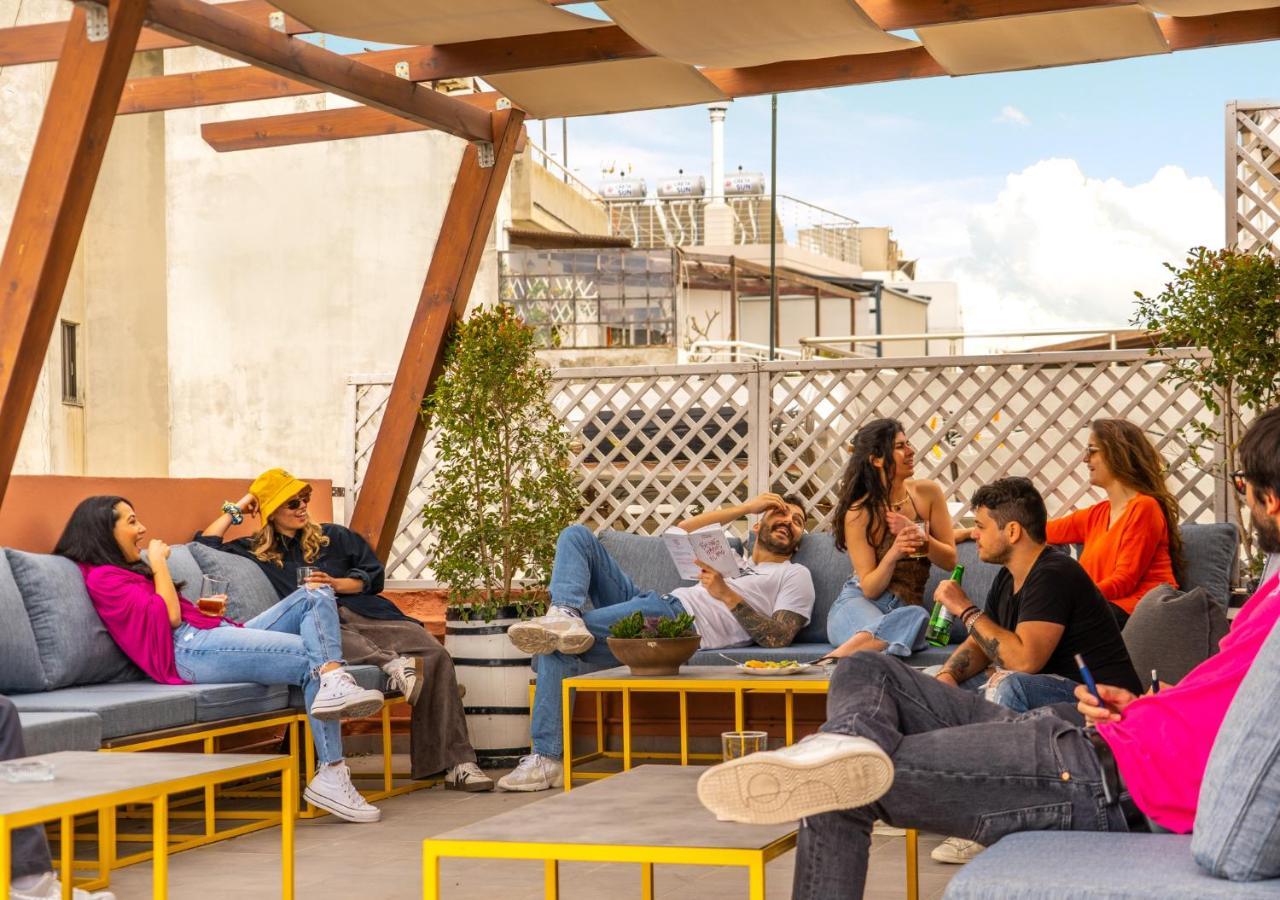 Intra Muros Hostel Heraklion Exteriör bild
